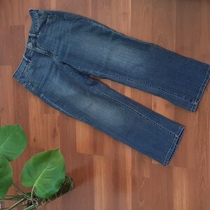 SANTANA High Waist, Cropped Mom Jean - Very Soft Denim - Women's Size 8